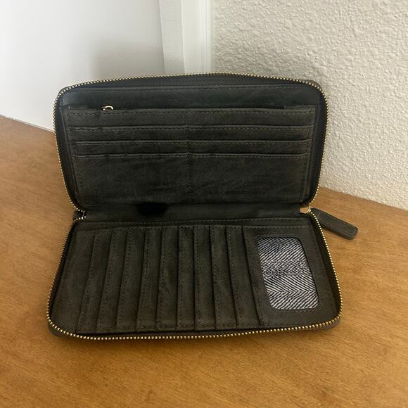 Madison West Grey faux leather woven texture wallet Large zip around some wear - Picture 3 of 11